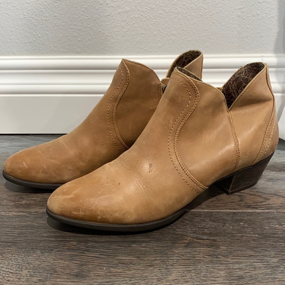 Ariat ‘Astor’ Ankle Bootie sz 7